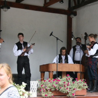 2012-09-11-07-41-42-narozeniny-vodnika-slamy-26.jpg
