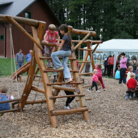 2012-09-11-07-41-42-narozeniny-vodnika-slamy-34.jpg
